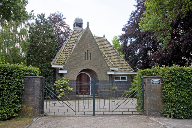 Begraafplaats Voorst 2013 3930