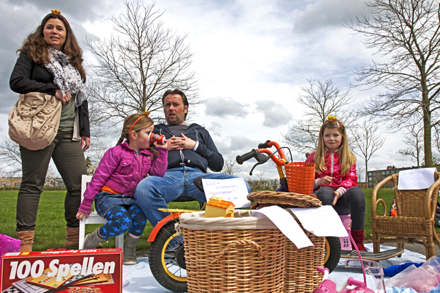 Kleedjesmarkt Stadshagen Koninginnedag 2013 1605 640