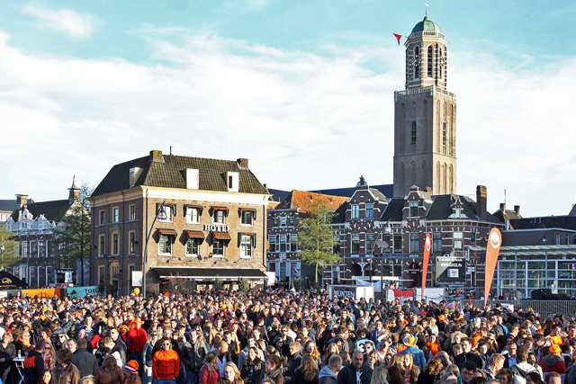 Koninginnedag 2013 RodeTorenplein 1645 640