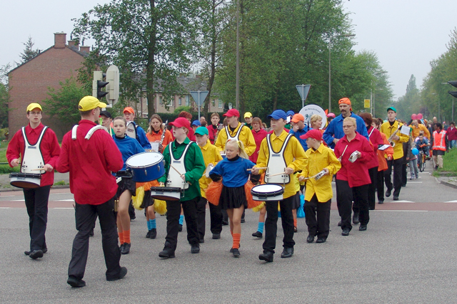 Koninginnedag Optocht AA Landen 2005 DSC03113