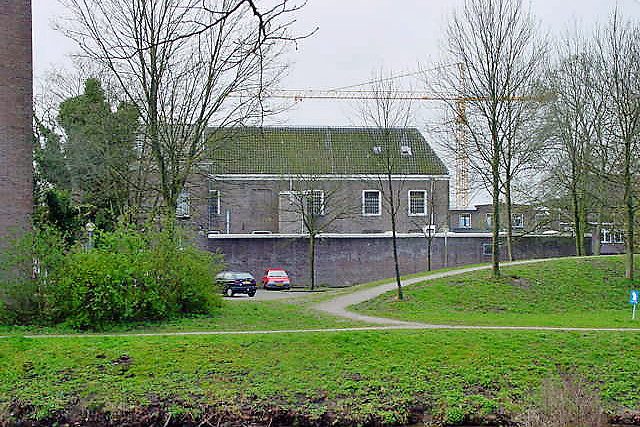 Gevangenis achterzijde vanaf Zamenhofsingel 2001