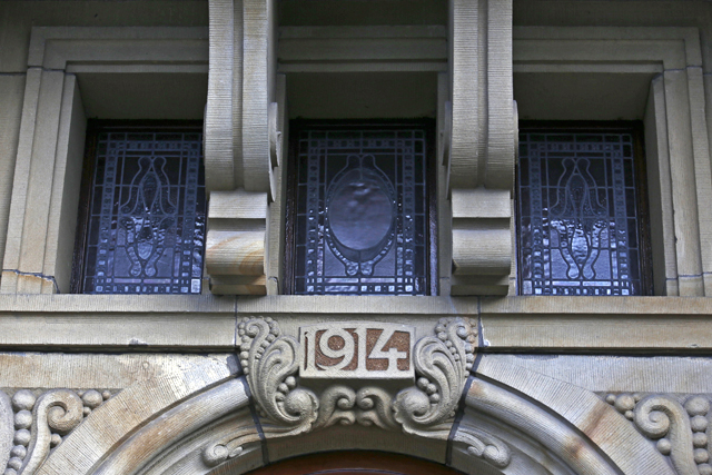Gevelsteen Burg Van Royensingel 9 1785