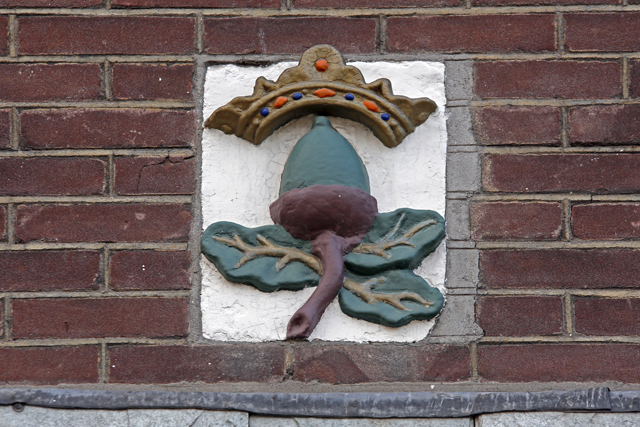 Gevelsteen Hoogstraat 5 6702