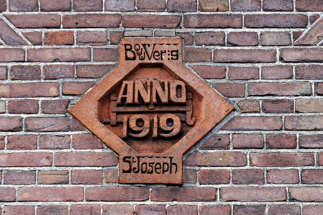 Gevelsteen Leliestraat 11 1782