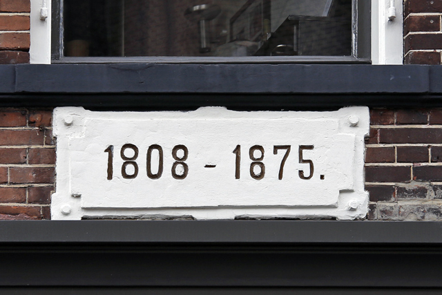 Gevelsteen Luttekestraat 14 5203