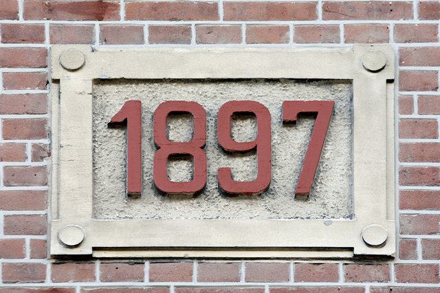 Gevelsteen Menno v Coehoornsingel 16 4950