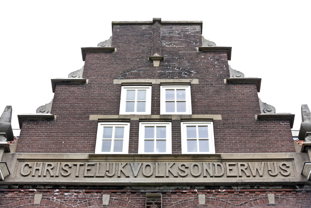 Gevelsteen Scholencomplex Assendorperplein 8563