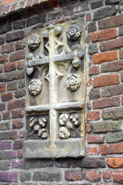 Gevelstenen Bethlehemkerkplein 2002 DSC00165