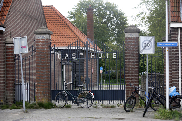 Gevelstenen Binnengasthuis Hek 2212