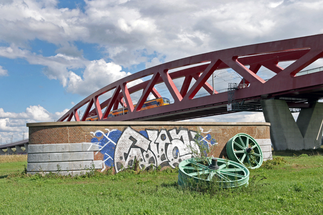 Gevelstenen IJsselspoorbrug Schellerdijk 24082018 7V6A2158