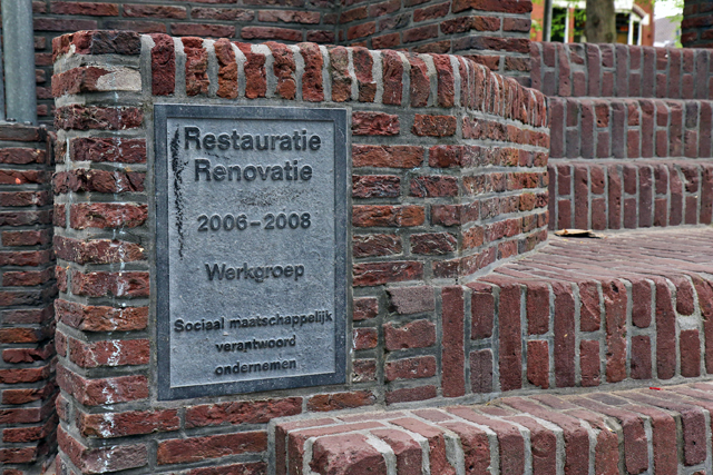 Muursteen Muziektent Assendorperplein 2016 7V6A4496