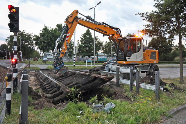 Verwijdering laatste rails Blaloweg 2015 7V6A0674