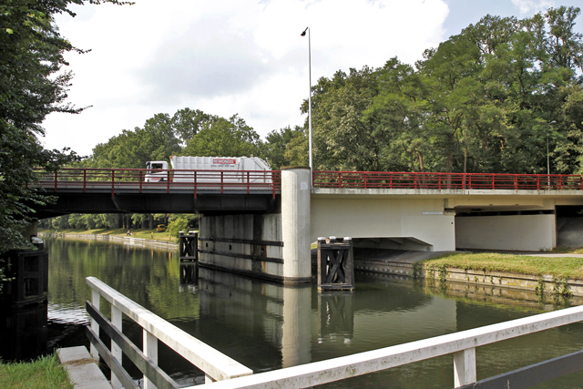 Theetuin Thijssen Spoolderbergbrug 2014 2796