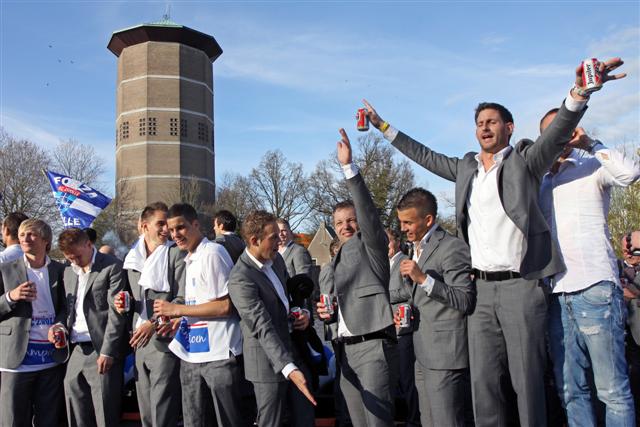 15bHuldiging FCZwolle 2012 8707