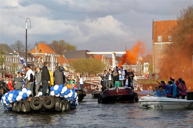 23iHuldiging FCZ23iwolle 2012 8865