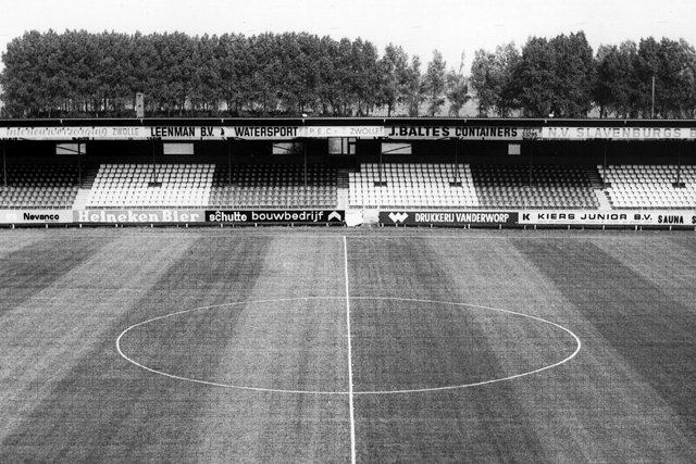 nostalgische kiek berkumtribune pec zwolle82 640