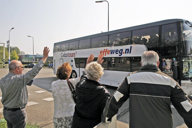 Vertrek Supportersbussen 2014 5325
