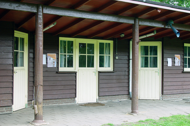 Front kleedkamers EDON 2004 DSC05777