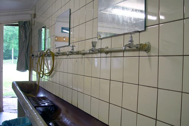 Kleedkamer EDON 2004 DSC05864