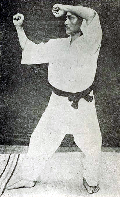 Gichin Funakoshi Heian Nidan (4)