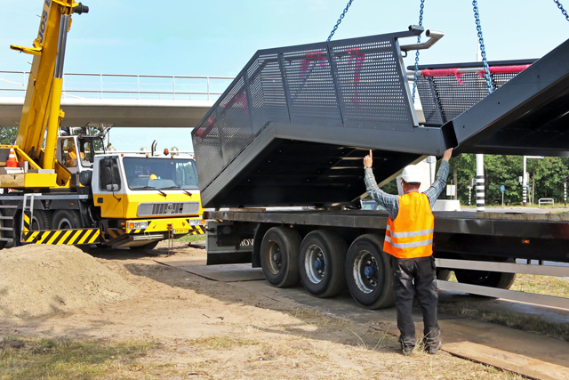 bN35 Fietsbrug trappen 04072018 7V6A5275