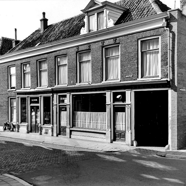 Kamperpoort Kop van Hoog Cafe de Munnik 4b