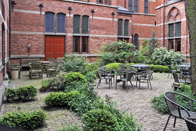 Bibliotheek Zwolle tuin 2014 2588