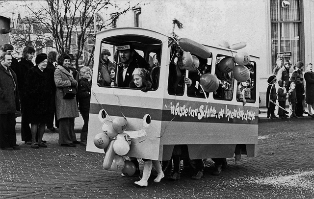 Collectie Schutte Stadsdienst Carnavalsoptocht 640