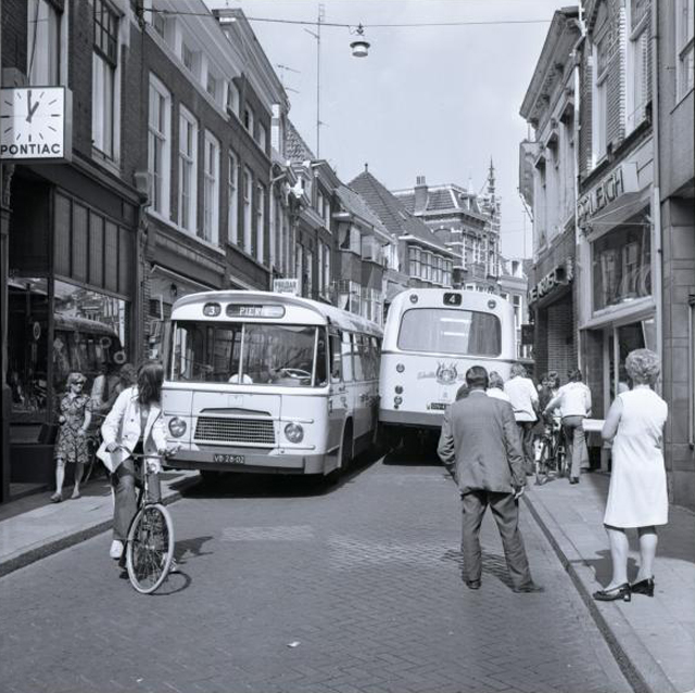 Schutte Tours 19720902 Luttekestraat 1972