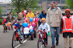 Intro Koninginnedag Optocht AA Landen 2005 DSC03047